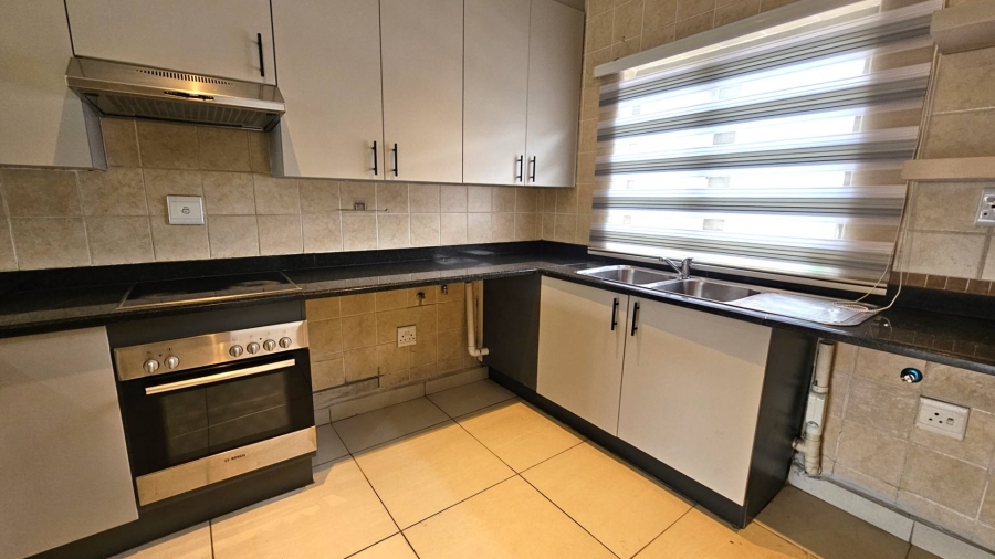 To Let 3 Bedroom Property for Rent in Melodie North West